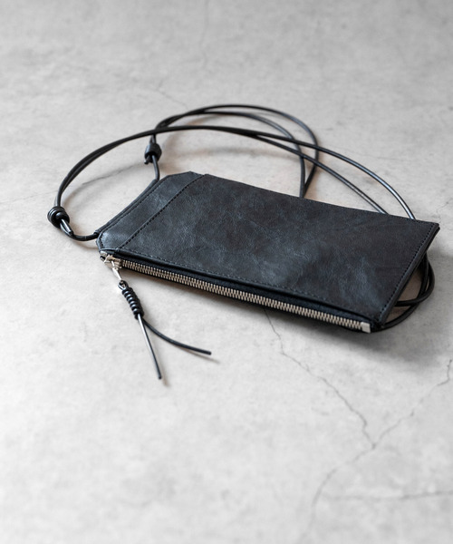 Senti(センティ)の「SENTI センティ / Dyneema(R) Leather TRAVEL SHOULDER BAG 超軽量ダイニーマレザートラベルショルダーバッグ / 3032(ショルダーバッグ・メンズ・ブラック系その他/ブラック・FREE)」の7枚目の写真