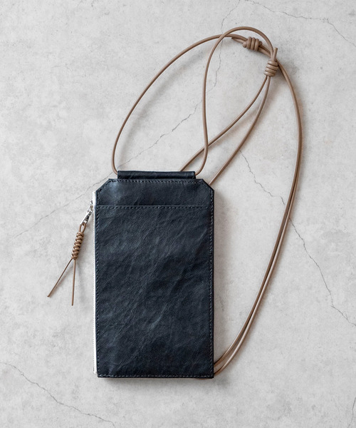Senti(センティ)の「SENTI センティ / Dyneema(R) Leather TRAVEL SHOULDER BAG 超軽量ダイニーマレザートラベルショルダーバッグ / 3032(ショルダーバッグ・メンズ・ブラック系その他/ブラック・FREE)」の13枚目の写真