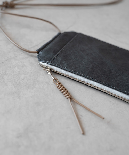 Senti(センティ)の「SENTI センティ / Dyneema(R) Leather TRAVEL SHOULDER BAG 超軽量ダイニーマレザートラベルショルダーバッグ / 3032(ショルダーバッグ・メンズ・ブラック系その他/ブラック・FREE)」の15枚目の写真