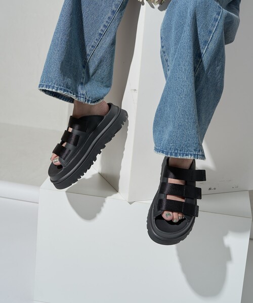 限定展開 UGG/アグ W GOLDENGLOW SLIDE/ゴールデングロウ