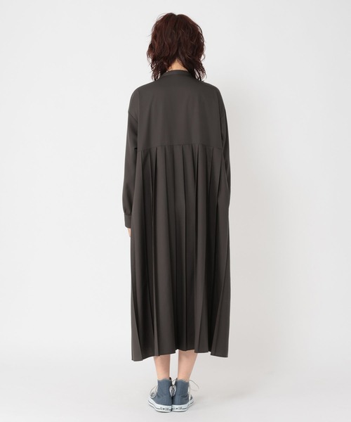 studio CLIP（スタディオクリップ）の「切り替えプリーツワンピース（ワンピース・レディース・チャコール/ベージュ・FREE）」の11枚目の写真