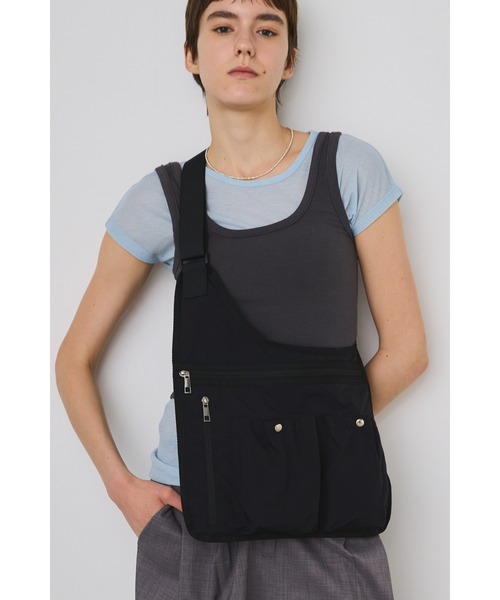 un/neu（アンノイ）の「スリムベストショルダー / フィッシングライクベスト / 撥水機能付き（ボディバッグ/ウエストポーチ・レディース・ブラック/ベージュ・FREE）」の13枚目の写真