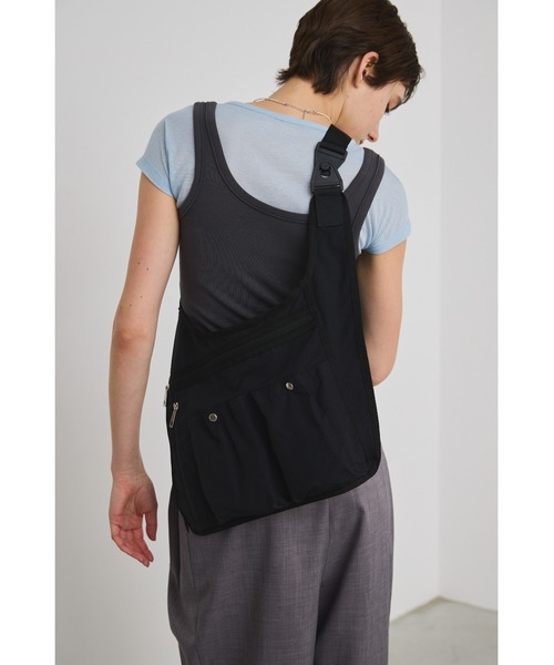 un/neu（アンノイ）の「スリムベストショルダー / フィッシングライクベスト / 撥水機能付き（ボディバッグ/ウエストポーチ・レディース・ブラック/ベージュ・FREE）」の11枚目の写真