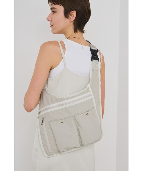 un/neu（アンノイ）の「スリムベストショルダー / フィッシングライクベスト / 撥水機能付き（ボディバッグ/ウエストポーチ・レディース・ブラック/ベージュ・FREE）」の19枚目の写真