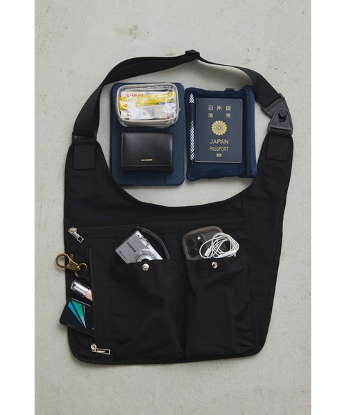 un/neu（アンノイ）の「スリムベストショルダー / フィッシングライクベスト / 撥水機能付き（ボディバッグ/ウエストポーチ・レディース・ブラック/ベージュ・FREE）」の3枚目の写真