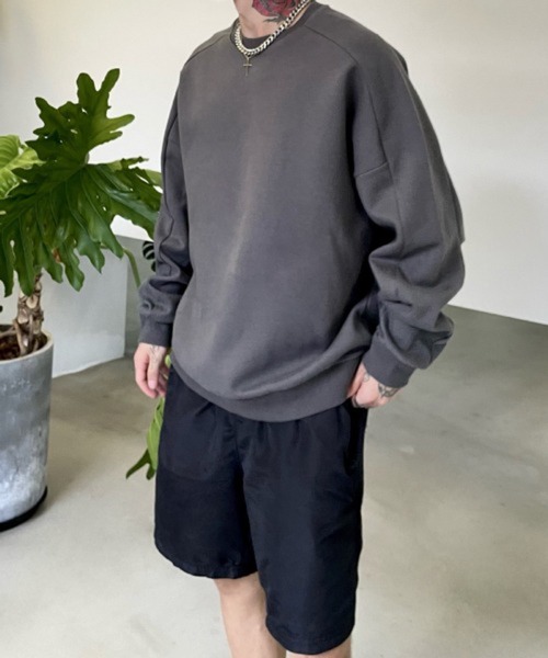 CERCA（チェルカ）の「【NOWLE】無地 シンプル クルーネック トレーナー/スウェット（スウェット・メンズ・チャコールグレー/アッシュグレー/ホワイト・MEDIUM/LARGE/X-LARGE）」の8枚目の写真