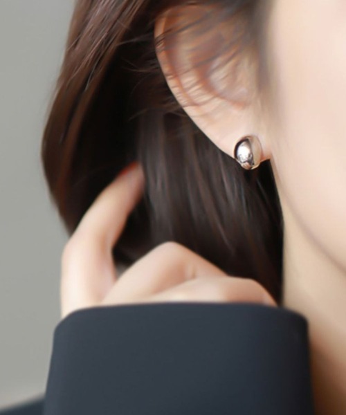 yu-ka（ユーカ）の「YU-KA:シンプルラウンドイヤリング simple round earring（イヤリング・レディース・ゴールド/シルバー・FREE）」の2枚目の写真