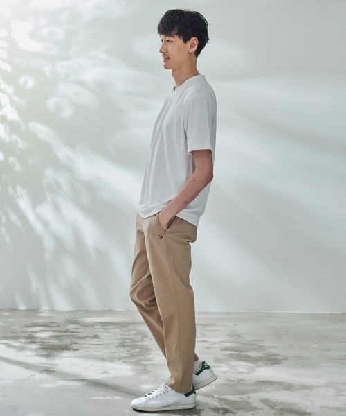 Arnold Palmer(アーノルドパーマー)の「リネンタッチ Vネック Tシャツ(Tシャツ/カットソー・メンズ・ホワイト/グレイッシュベージュ/ブラック・L/M/LL)」の13枚目の写真