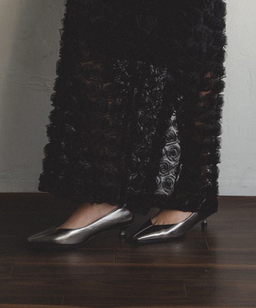 et.UNiVER(エトユニベール)の「Sleek Metallic Pumps(パンプス・レディース・シルバー/ブラック/チャコール・S/M/L/LL)」の1枚目の写真