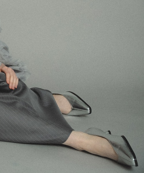 et.UNiVER(エトユニベール)の「Sleek Metallic Pumps(パンプス・レディース・シルバー/ブラック/チャコール・S/M/L/LL)」の10枚目の写真