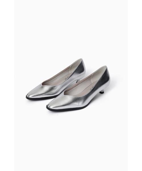 et.UNiVER(エトユニベール)の「Sleek Metallic Pumps(パンプス・レディース・シルバー/ブラック/チャコール・S/M/L/LL)」の21枚目の写真