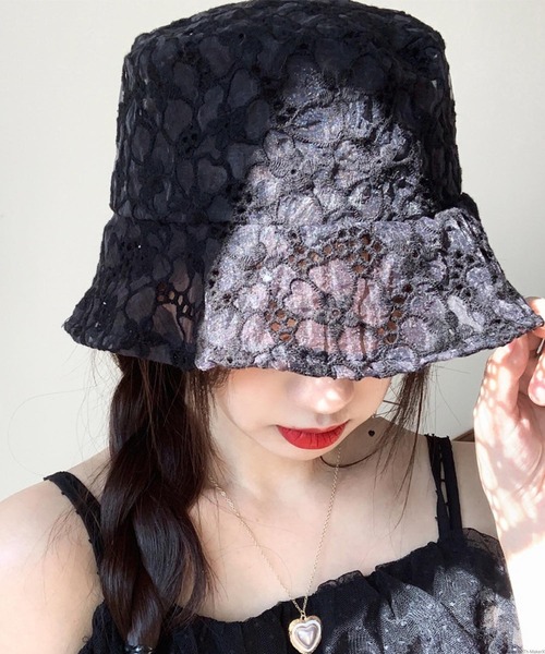 VIBGYOR（ヴィブジョー）の「pur chouchou/花柄 レース バケットハット P4269（ハット・レディース・ブラック/ホワイト・FREE）」の4枚目の写真