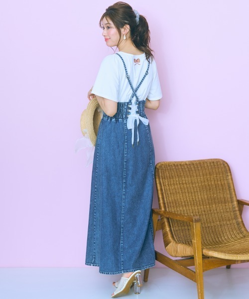 marun（マルン）の「＜大きいサイズ＞後編み上げデニムキャミワンピース marun（ワンピース・レディース・ブラック/ブルー・4L/3L/L/5L/LL）」の20枚目の写真