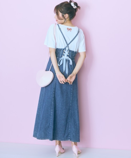 marun（マルン）の「＜大きいサイズ＞後編み上げデニムキャミワンピース marun（ワンピース・レディース・ブラック/ブルー・4L/3L/L/5L/LL）」の5枚目の写真