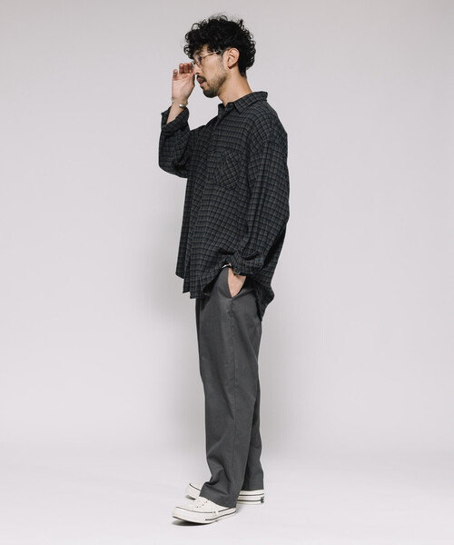 Firsthand(ファーストハンド)の「Firsthand/ファーストハンド ワイドシルエット ドロストチノパンツ / テーパードシルエット イージーチノパンツ(チノパンツ・メンズ・チャコールグレー/ブラック/ネイビー・M/L)」の9枚目の写真