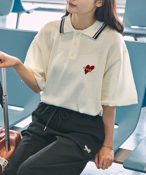 PENNEYS（ぺニーズ）の「PENNEYS/ペニーズ 別注 THE FOX ロゴ ハート刺繍 ラインデザイン 鹿の子半袖ポロシャツ（ポロシャツ・レディース・サックスブルー/アイボリー/ブラック/ライトピンク/ネイビー・M/L）」の2枚目の写真