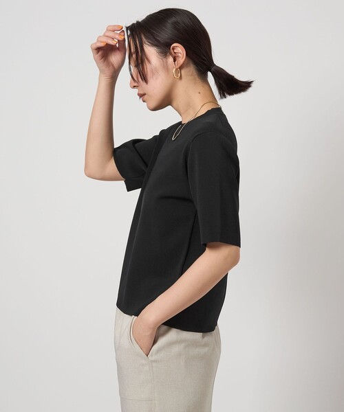 green label relaxing（グリーンレーベルリラクシング）の「【WEB限定】＜at ease＞ サマー ニット TEE -ウォッシャブル・接触冷感・UVカット-（ニット/セーター・レディース・コバルトブルー/ブラック/オフホワイト・FREE）」の4枚目の写真