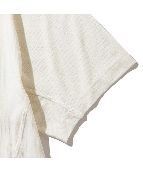 Kinetics(キネティクス)の「New Balance Klutch Men's Mesh Performance T-Shirt(ニューバランス クラッチ メッシュ パフォーマンスTシャツ)(Tシャツ/カットソー・メンズ・ベージュ系/グリーン系/イエロー系・MEDIUM/LARGE/X-LARGE)」の8枚目の写真
