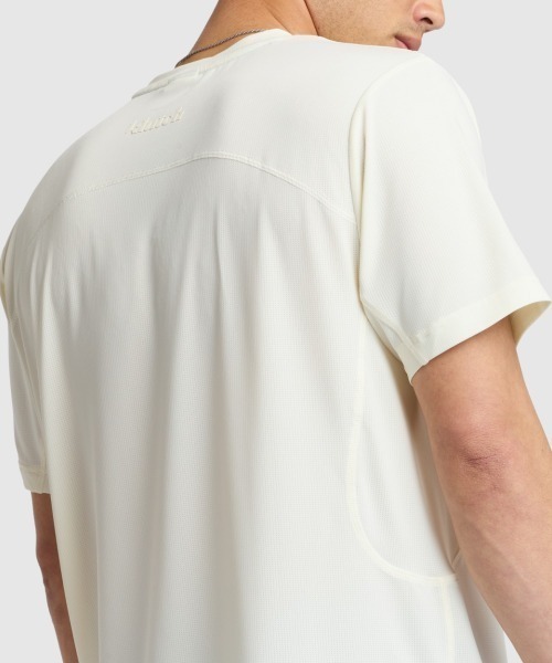 Kinetics(キネティクス)の「New Balance Klutch Men's Mesh Performance T-Shirt(ニューバランス クラッチ メッシュ パフォーマンスTシャツ)(Tシャツ/カットソー・メンズ・ベージュ系/グリーン系/イエロー系・MEDIUM/LARGE/X-LARGE)」の17枚目の写真