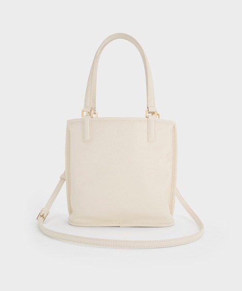 CHARLES & KEITH(チャールズ & キース)の「Addison アディソン ノットロープリバーシブルトートバッグ(トートバッグ・レディース・ブラック/クリーム・S)」の11枚目の写真
