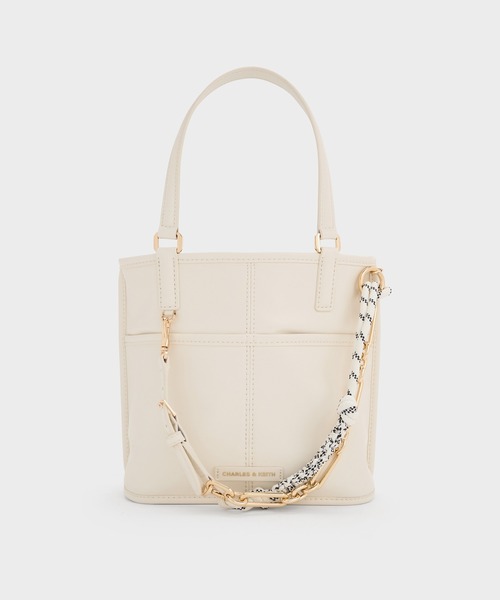 CHARLES & KEITH(チャールズ & キース)の「Addison アディソン ノットロープリバーシブルトートバッグ(トートバッグ・レディース・ブラック/クリーム・S)」の19枚目の写真