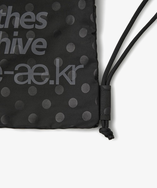 aeae（エーイーエーイー）の「WEB LOGO GYM SACK（バックパック/リュック・レディース・シルバー/ブラック/ブラック系その他/グレー/ブルー/ブラウン・FREE）」の16枚目の写真
