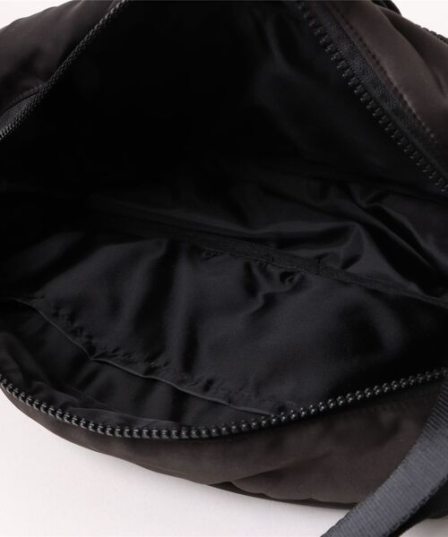 CONTROL FREAK（コントロールフリーク）の「CONTROLFREAK/コントロールフリーク　ナイロンboxy wide bag（ハンドバッグ・レディース・グレー/ベージュ/ブラック・ONE SIZE）」の14枚目の写真