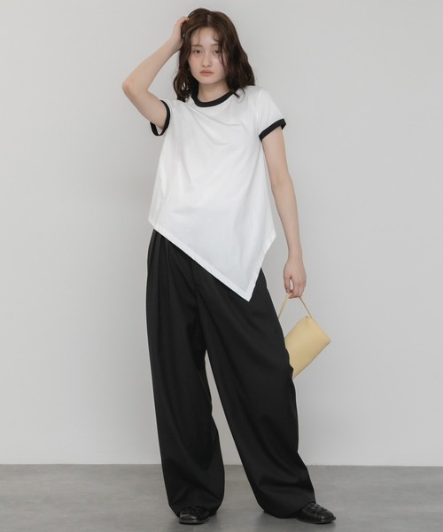 HEILIS(ヘイリス)の「【Hideka Original】アシンメトリーリンガーTシャツ/2WAY 配色 夏服 春服 Tシャツ カットソー 半袖 コンパクト バイカラー ストリート モノトーン ノームコア 韓国 カジュアル 変形 ブラック ホワイト オフ リンガー(Tシャツ/カットソー・レディース・オフホワイト/ブラック・FREE)」の22枚目の写真