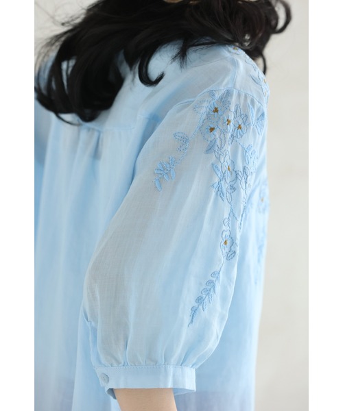 IENA Petites fleursクロップドブラウス　ブルーベース シアー ティアード クロップドブラウス トップス ショート丈 7分