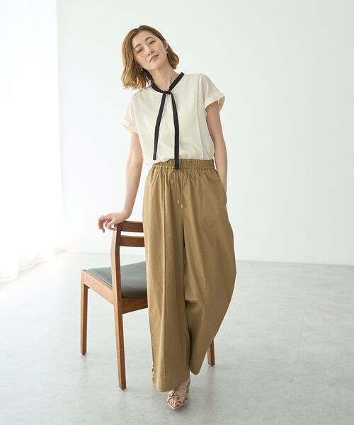 YECCA VECCA(イェッカヴェッカ)の「コットンイージーピンタックワイドパンツ(その他パンツ・レディース・グリーン/ダークベージュ/ネイビー・FREE)」の14枚目の写真