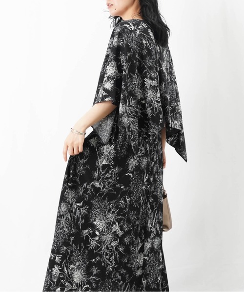 【タグ付き新品】LADY LUCK LUCA 花柄 スウェットワンピース タグ付き新品】LADY LUCK LUCA 花柄 スウェットワンピース