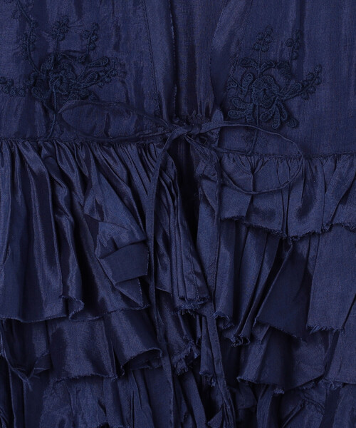 crinkle crinkle crinkle(クリンクルクリンクルクリンクル)の「crinkle crinkle crinkle | レーヨン フリルベスト WOMEN(ベスト・レディース・ブラック/ネイビー・F)」の9枚目の写真