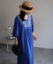 ap retro | 刺繍フレアワンピース《動画あり》(ワンピース)