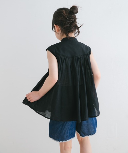 URBAN RESEARCH DOORS（アーバンリサーチドアーズ）の「『親子リンク』コットンボイルV切替ブラウス(KIDS)（シャツ/ブラウス・キッズ・グリーン/ブラック・105/120/135）」の7枚目の写真