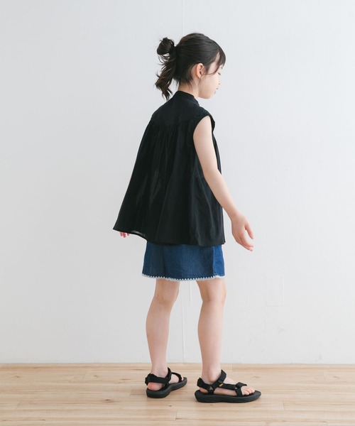 URBAN RESEARCH DOORS（アーバンリサーチドアーズ）の「『親子リンク』コットンボイルV切替ブラウス(KIDS)（シャツ/ブラウス・キッズ・グリーン/ブラック・105/120/135）」の12枚目の写真