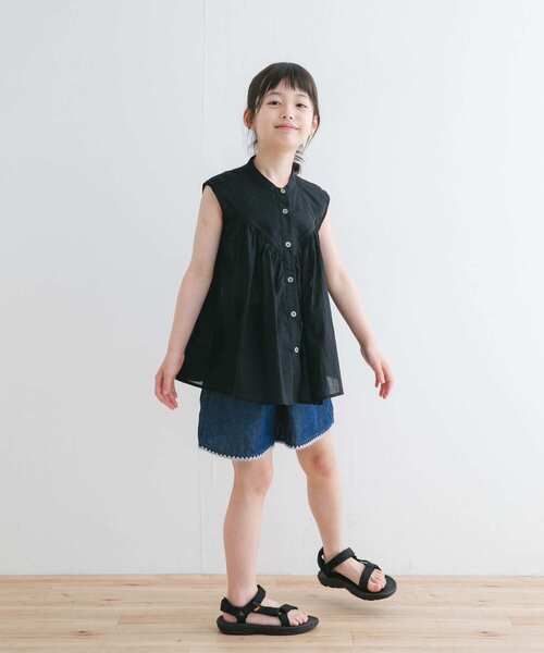 URBAN RESEARCH DOORS（アーバンリサーチドアーズ）の「『親子リンク』コットンボイルV切替ブラウス(KIDS)（シャツ/ブラウス・キッズ・グリーン/ブラック・105/120/135）」の13枚目の写真