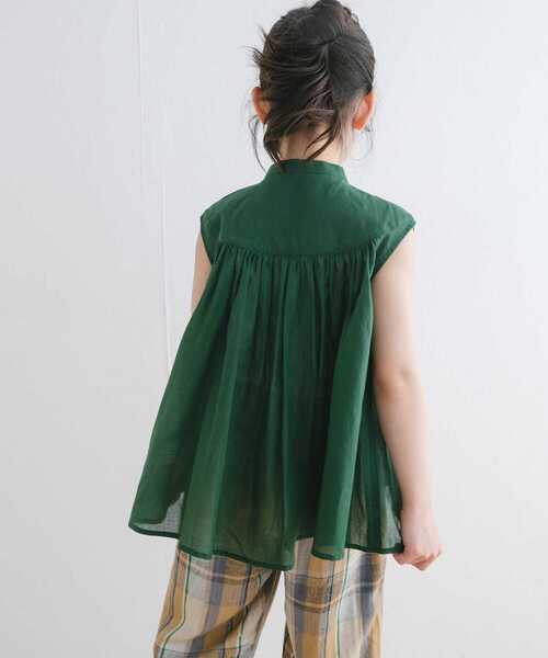 URBAN RESEARCH DOORS（アーバンリサーチドアーズ）の「『親子リンク』コットンボイルV切替ブラウス(KIDS)（シャツ/ブラウス・キッズ・グリーン/ブラック・105/120/135）」の18枚目の写真
