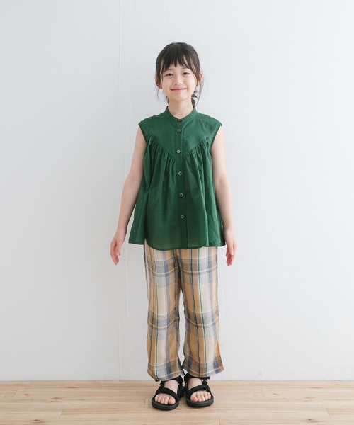 URBAN RESEARCH DOORS（アーバンリサーチドアーズ）の「『親子リンク』コットンボイルV切替ブラウス(KIDS)（シャツ/ブラウス・キッズ・グリーン/ブラック・105/120/135）」の20枚目の写真