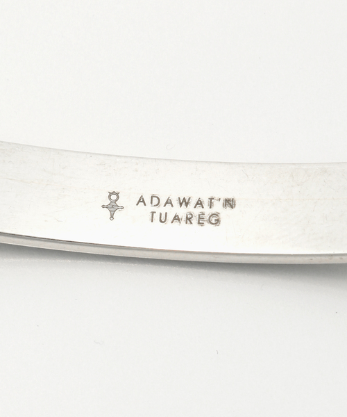 Adawat'n Tuareg(アダワットトゥアレグ)の「Adawat’n Tuareg (アダワット トゥアレグ) Tazart Toussaght ブレスレット(ブレスレット・メンズ・シルバー・FREE)」の4枚目の写真