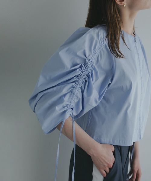 MANOF(マノフ)の「DRAWSTRING SLEEVE SHORT BLOUSE(シャツ/ブラウス・レディース・ホワイト/ブルー/ブラック・M/S)」の21枚目の写真