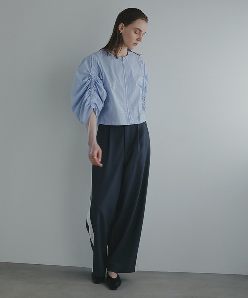 MANOF(マノフ)の「DRAWSTRING SLEEVE SHORT BLOUSE(シャツ/ブラウス・レディース・ホワイト/ブルー/ブラック・M/S)」の18枚目の写真