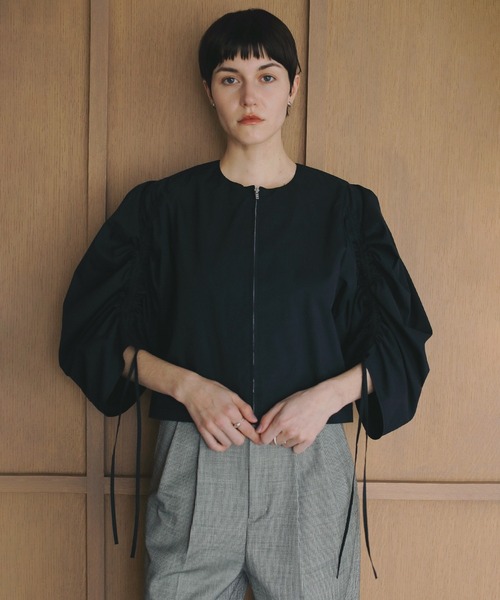 トップス MANOF DRAWSTRING SLEEVE SHORT BLOUSE DRAWSTRING SLEEVE SHORT BLOUSE（シャツ/ブラウス）｜MANOF