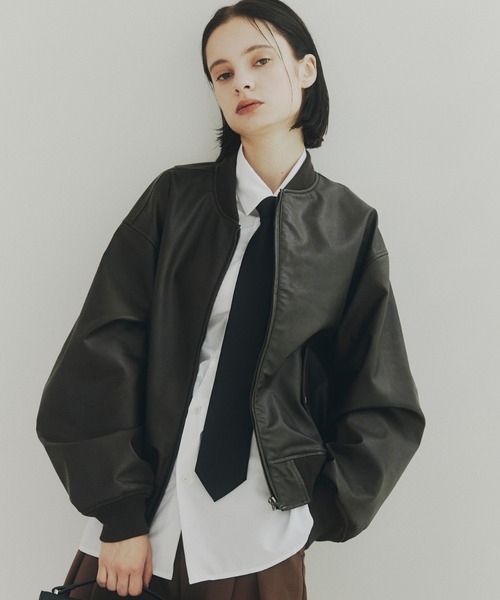 tk.TAKEO KIKUCHI（ティーケータケオキクチ）の「シンセティックレザー MA－1（ブルゾン・レディース・ブラック系/ダークブラウン系/ブラック・01/03/02）」の17枚目の写真