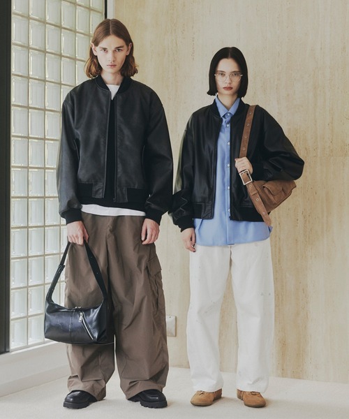 tk.TAKEO KIKUCHI（ティーケータケオキクチ）の「シンセティックレザー MA－1（ブルゾン・レディース・ブラック系/ダークブラウン系/ブラック・01/03/02）」の4枚目の写真