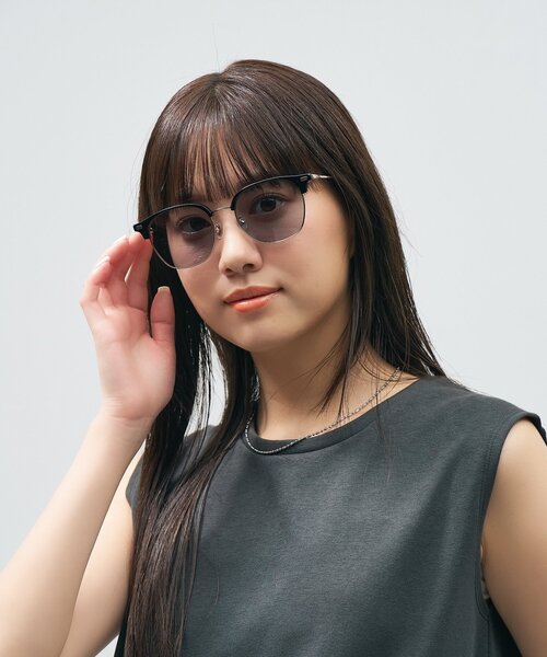 Zoff(ゾフ)の「【WEB 限定】Zoff|takashi kumagai ウェリントン型 サングラス|サーモント|カラーレンズ |紫外線対策 UVカット| レディース ユニセックス(サングラス・レディース・グリーン/ブラック/ブラウン系その他5・FREE)」の4枚目の写真
