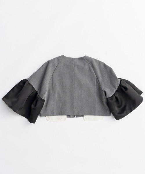 MAISON SPECIAL(メゾンスペシャル)の「Dome Sleeve Zip Jacket/ドームスリーブジップジャケット(ノーカラージャケット・レディース・グレー/ブラック・FREE)」の13枚目の写真