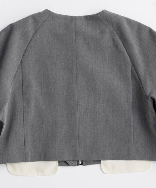 MAISON SPECIAL(メゾンスペシャル)の「Dome Sleeve Zip Jacket/ドームスリーブジップジャケット(ノーカラージャケット・レディース・グレー/ブラック・FREE)」の14枚目の写真