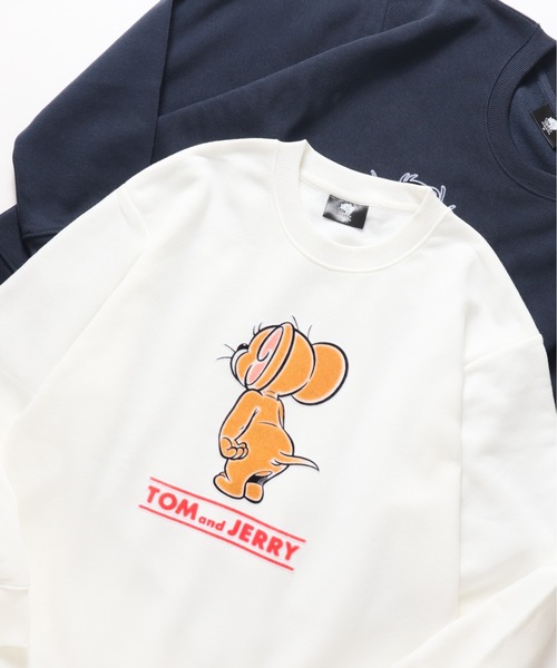 Tom&Jerry(トムアンドジェリー)の「【TOM & JERRY/トムとジェリー】裏起毛アップリケ刺繍スウェット(スウェット・メンズ・オフホワイト/ネイビー/スミクロ/サックスブルー/グレイッシュベージュ/ブラック・LARGE/MEDIUM)」の2枚目の写真
