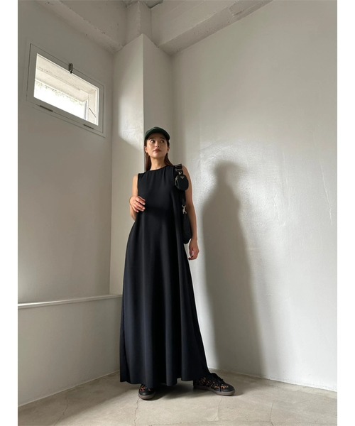 TRUNC(トランクエイティーエイト)の「Smooth Rib Long Dress(ワンピース・レディース・アイボリー/ブラック/ブルー・FREE)」の16枚目の写真