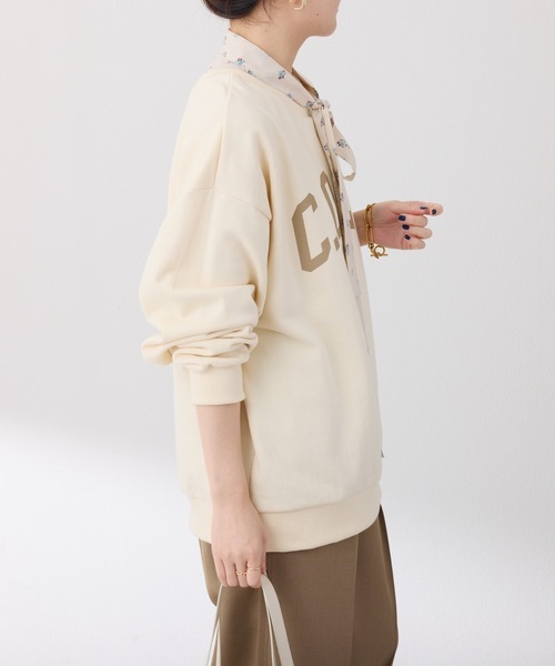 COLLAGE GALLARDAGALANTE(コラージュガリャルダガランテ)の「COZYロゴスウェット(スウェット・レディース・オフホワイト/ボルドー・FREE)」の7枚目の写真